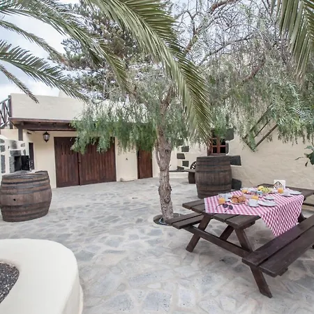 Tisalaya Country house Tinajo