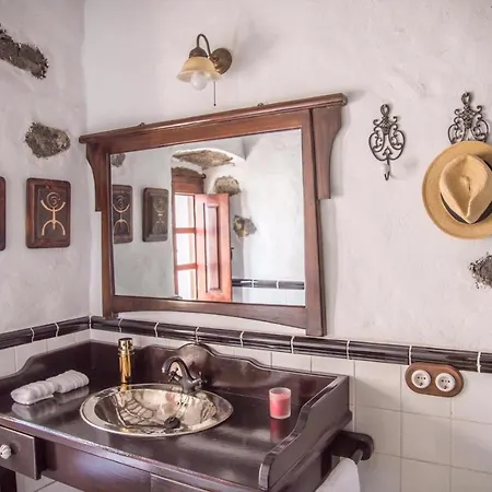 Tisalaya منزل ريفي تيناجون